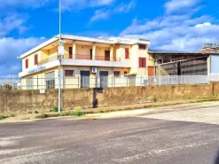 #25302 Fabbricato industriale con abitazione e impianto fotovoltaico