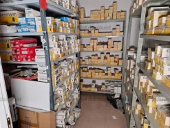 56#9770 Filati, bottoni, nastri