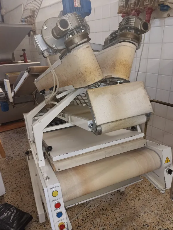 Filonatore per formare pane