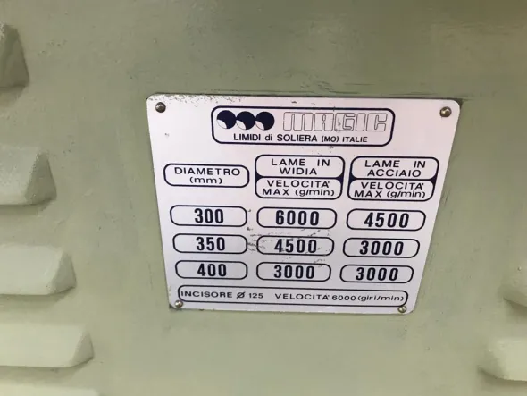 FI807 - 1078Squadratrice marca Magic