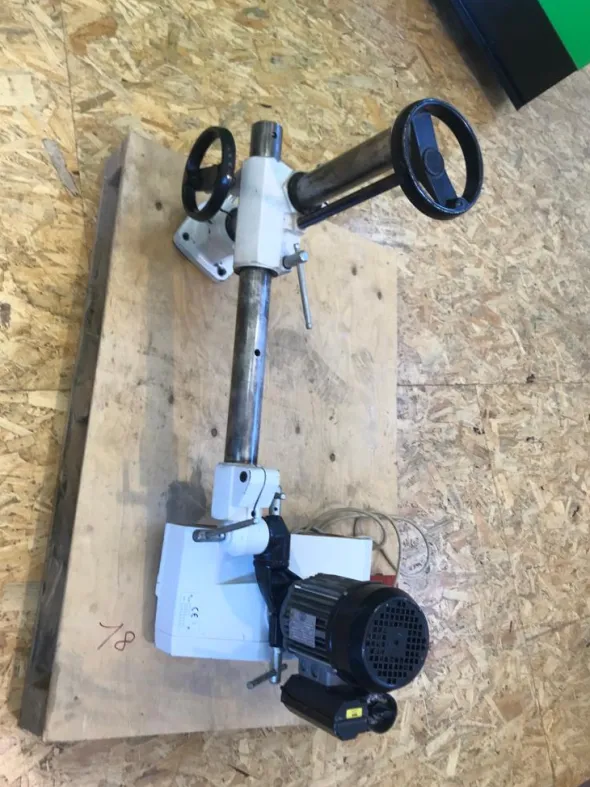 FI995-1339Trascinatore per falegnameria