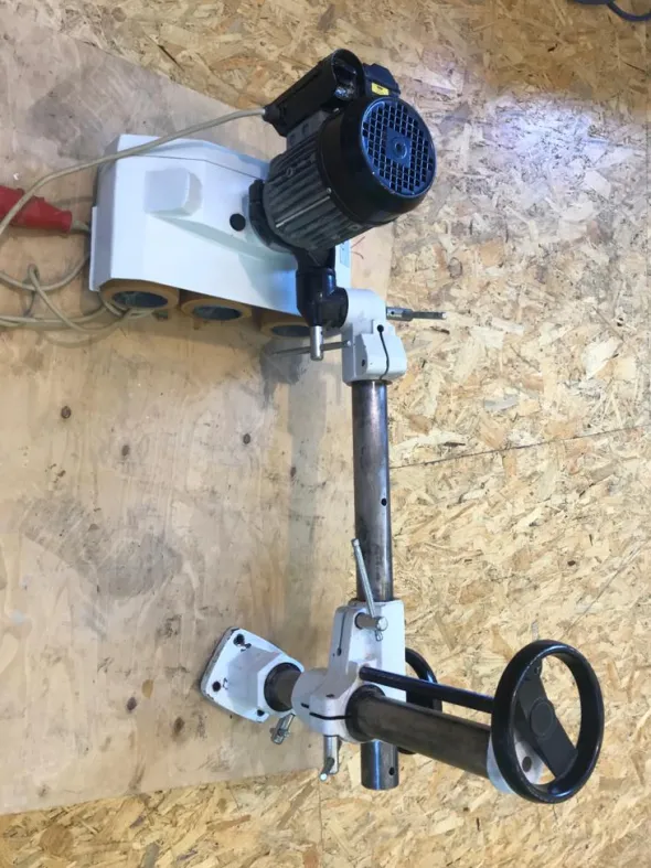 FI995-1339Trascinatore per falegnameria