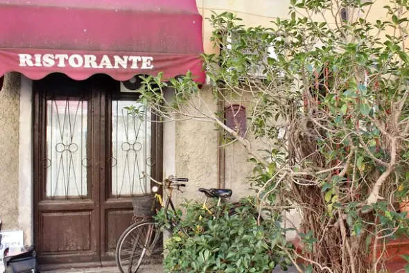 #22845 Fondo commerciale adibito a ristorante