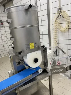 FORMATRICE AUTOMATICA PER HAMBURGER LA MINERVA