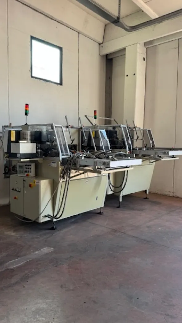 FORMATRICE MECCANICA VASSOI FONDO E COPERCHIO