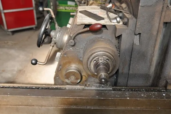 10#6024 Fresatrice alesatrice