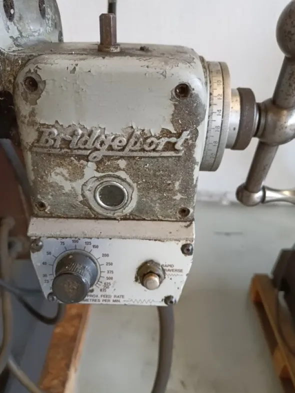10#7737 Fresatrice Bridgeport