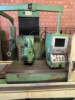 Fresatrice CNC usata