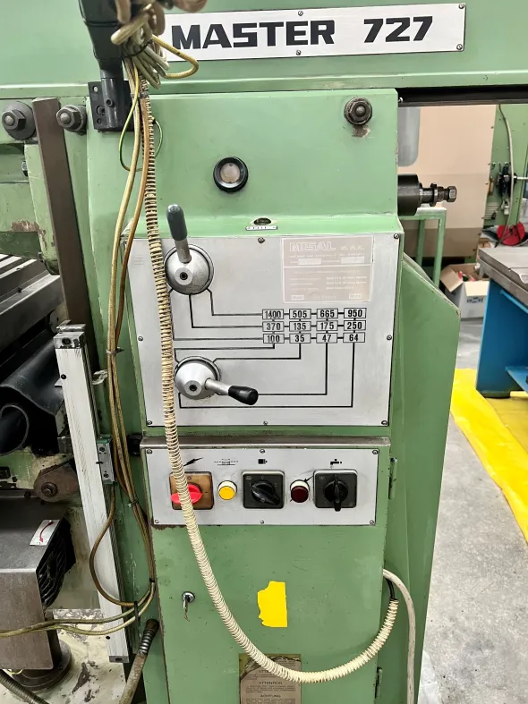 FRESATRICE "MISAL" MOD. MASTER 727 visualizzata 3 assi
