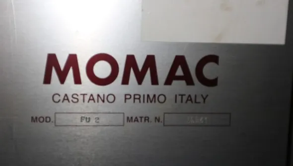 56#5049 Fresatrice Momac