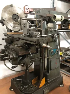 FRESATRICE UNIVERSALE AREX COMPLETA DI TESTA E DIVISORE