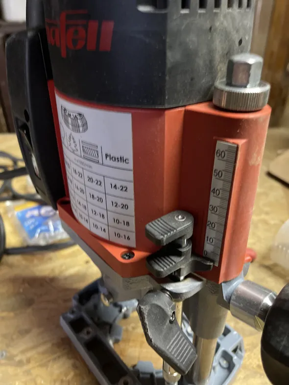 FRESATRICE VERTICALE MAFELL LO65EC USATA POCHISSIMO