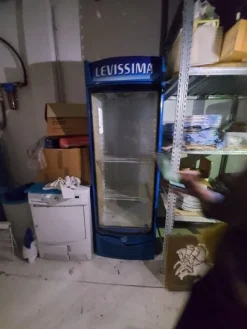 1#8128 Frigoriferi e arredi da ufficio