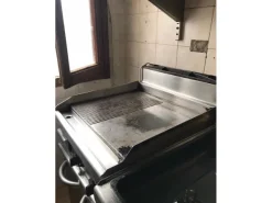 Fry top a gas SIGA con vano contenitore e vaschetta per scarico