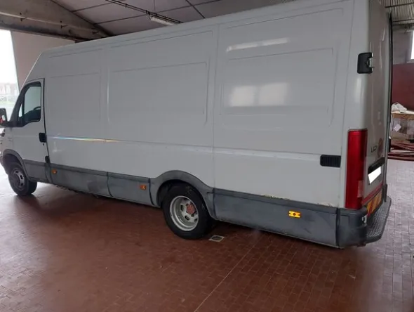 14#8115 Furgone Iveco