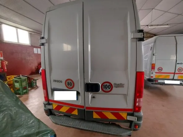 14#8115 Furgone Iveco
