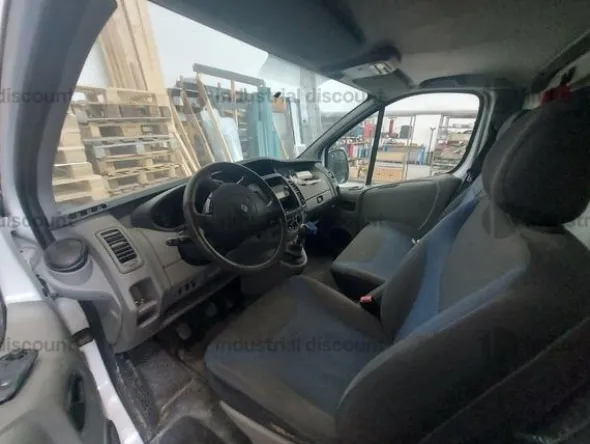 2#10102 Furgone Renault Trafic
