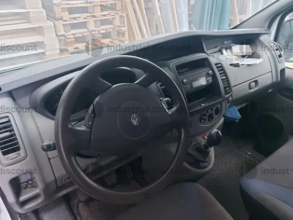 2#10102 Furgone Renault Trafic