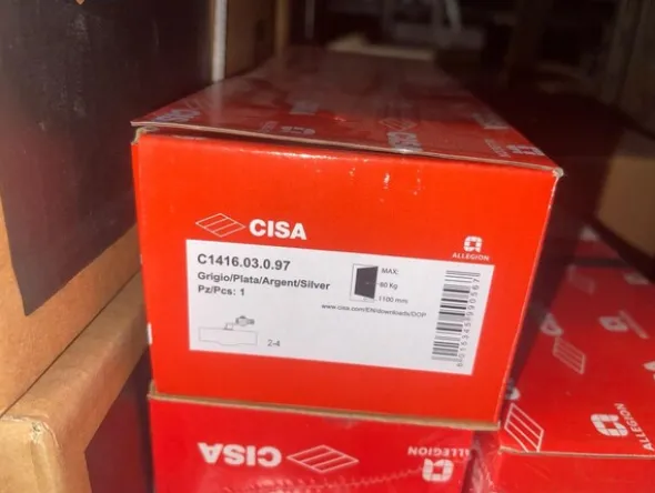 9#8204 Giacenze di magazzino di chiudiporta