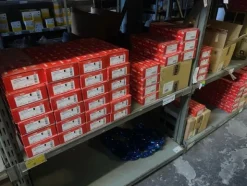 9#8204 Giacenze di magazzino di chiudiporta