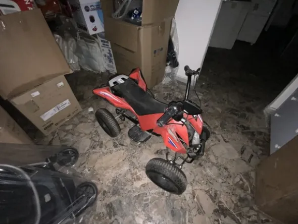 1#7946 Giocattoli e auto elettriche per bambini