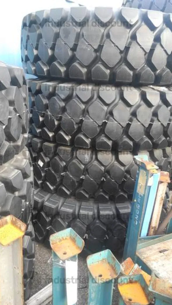 17#9890 Gomme Bridgestone