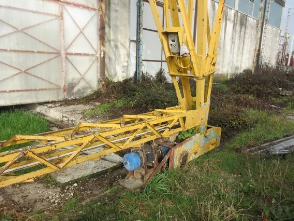 3#5539 Gru a cavalletto OSME