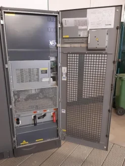 Gruppo di continuità trifase Socomec 200kVA con bypass