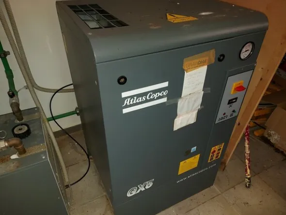 21#7562 Gruppo elettrogeno e compressore