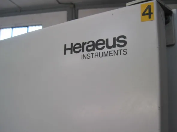 Heraeus UT-6120