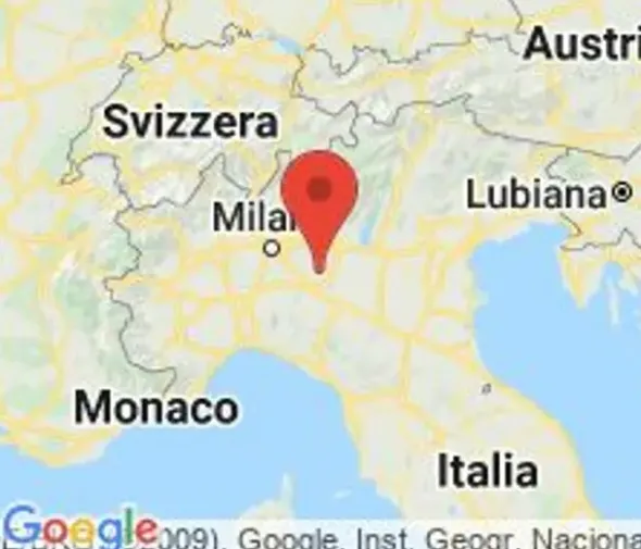 #14709 Immobile direzionale con giardino e piscina