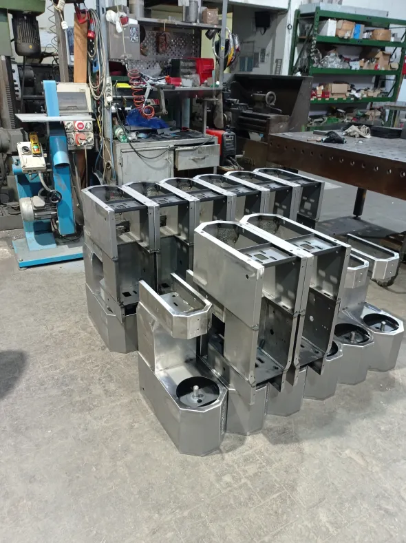Impastatrice Puglisi Mod. P8 VV3monovelocità 220 volt