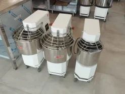 IMPASTATRICI A SPIRALE PER PIZZA