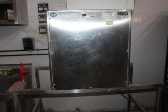 13#3961 Impianto refrigerazione acque e relative attrezzature