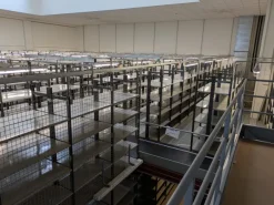 Impianto scaffalature metalliche con soppalco