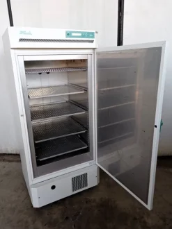 INCUBATORE REFRIGERATO – TERMAKS KB 8400 F (CAM-41)