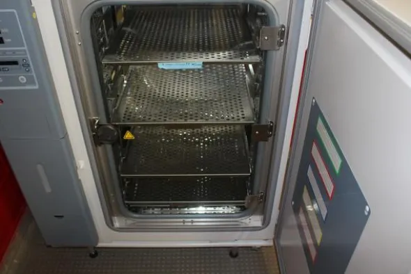 87#2288 Incubatore Thermo Scientific