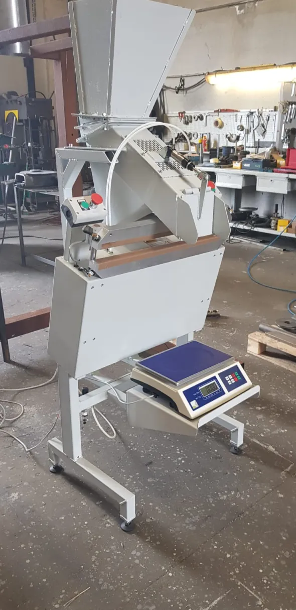 INSACCATRICE SEMIAUTOMATICA P SYSTEM nuova per pellet