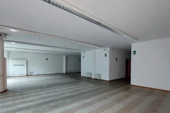#25749 Intero edificio a destinazione uffici