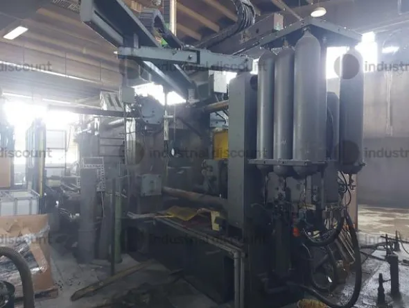 4#9070 Isola robotizzata per pressofusione con pressa Maiko