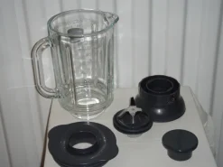 KENWOOD CHEF TITANIUM KMC010 1400W KITCHEN MACHINE