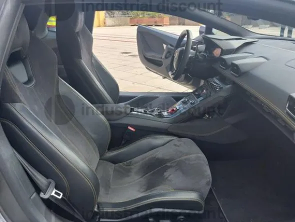 3#8717 Lamborghini Huracan Coupé 5.2
