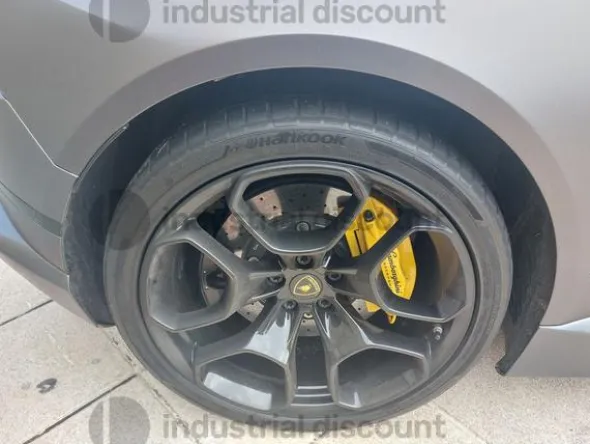3#8717 Lamborghini Huracan Coupé 5.2