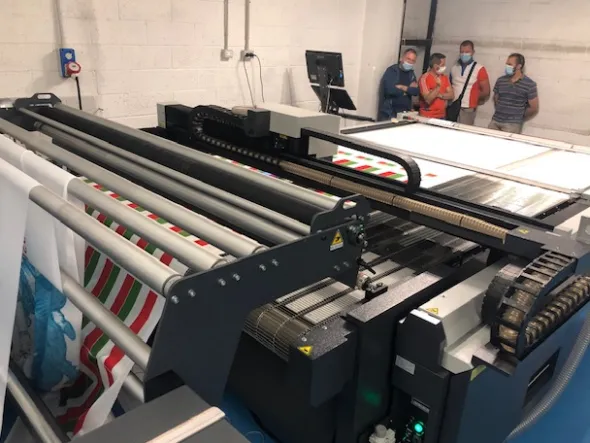laser tavolo taglio tessuto