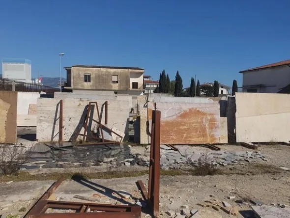 9#7549 Lastre di marmo