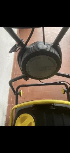 Lavasciuga pavimenti professionale