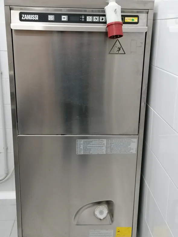 Lavastoviglie zanussi