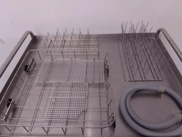 LAVASTRUMENTI/LAVAVETRERIE - MIELE(COD. PH-PR-LAVA-15)