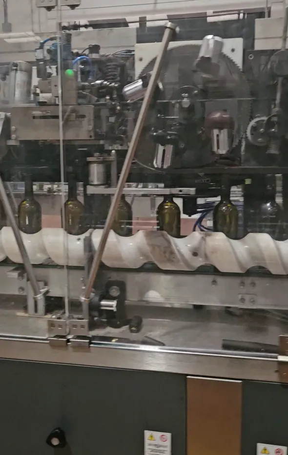 LC597 Linea completa usata per vino fermo - 8000 BPH