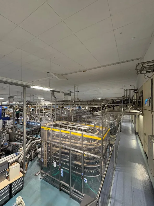 LC617 Linea di imbottigliamento vetro KRONES usata